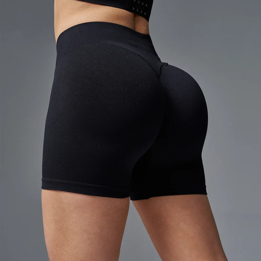 Seamless High-Waist Fitness Shorts – Hip-Lifting Sports Pants